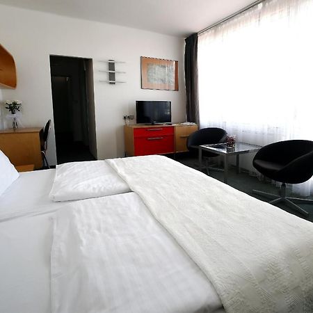 Hotel Central Пилзен Екстериор снимка