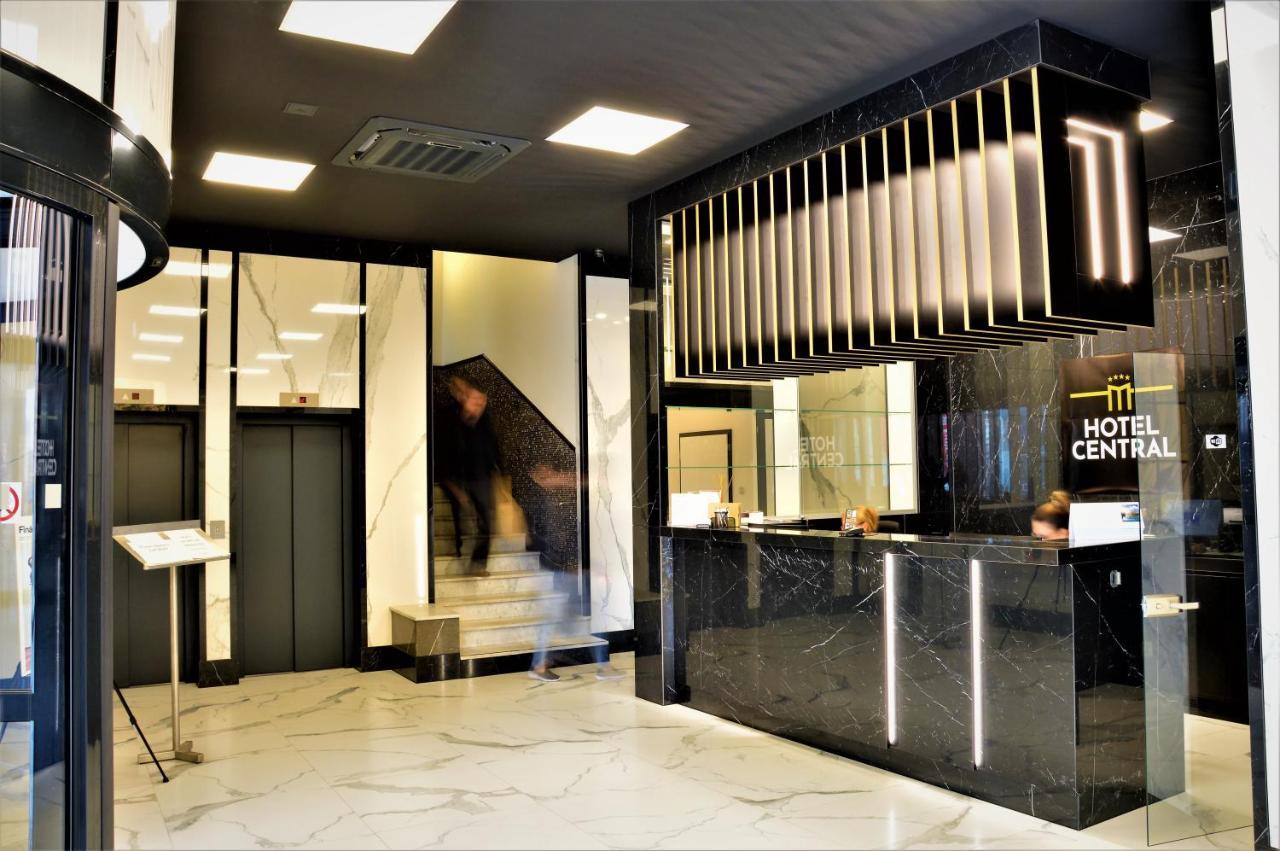 Hotel Central Пилзен Екстериор снимка