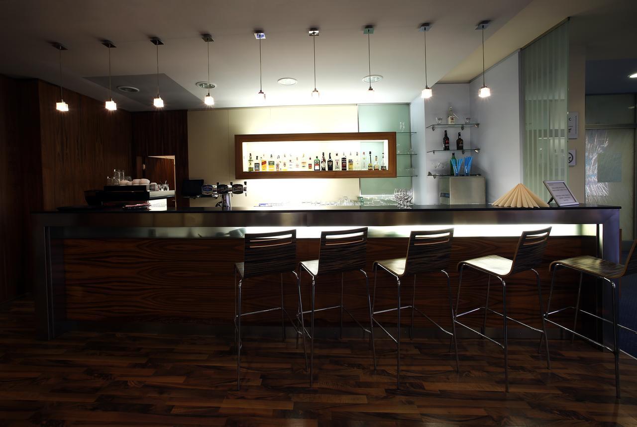 Hotel Central Пилзен Екстериор снимка
