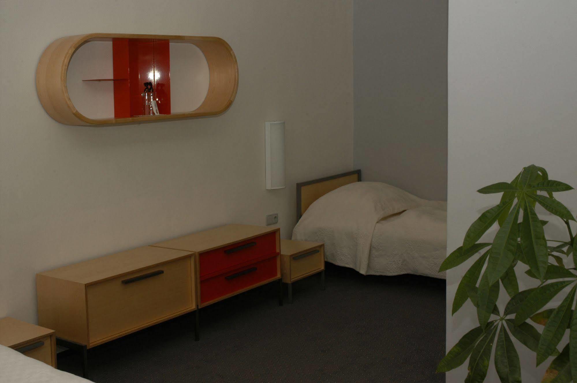 Hotel Central Пилзен Екстериор снимка