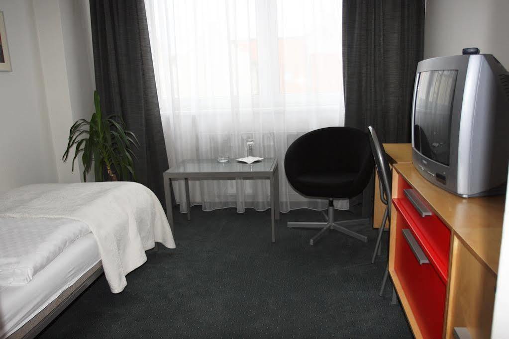 Hotel Central Пилзен Екстериор снимка