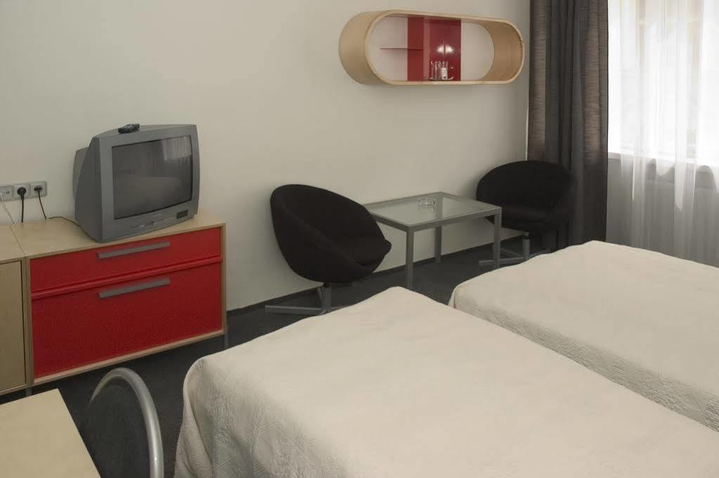 Hotel Central Пилзен Екстериор снимка
