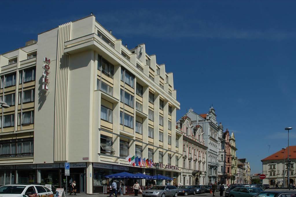 Hotel Central Пилзен Екстериор снимка